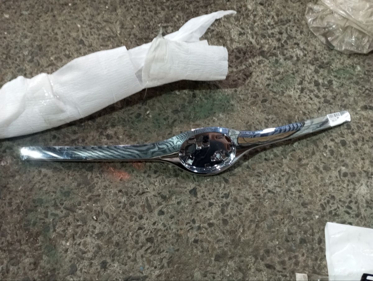 Планка под фару TYG TY07303MA7 на Toyota Corolla ZZE122 Фото 3