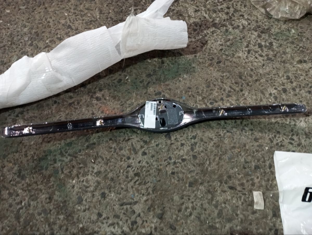 Планка под фару TYG TY07303MA7 на Toyota Corolla ZZE122 Фото 4