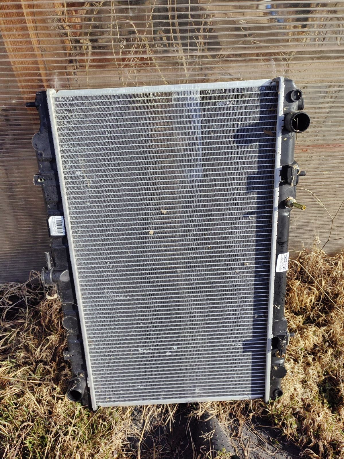 Радиатор ДВС TD-036-21402, 035-017-0001, 070057N, 1025397SX, 107018, 120180, 17400257, 21410-2Y000-N1, 21410-2Y000-R1, 21410-2Y700-N1, 21410-2Y700-R1, 21410-2Y90A, 214102Y000, 214102Y600, 214102Y603, 214102Y607, 214102Y700, 214102Y703, 214102Y900, 214102Y903, 214102Y907, 214102Y90A, 21460-0L715, 21460-2Y000, 21460-2Y60A, 21460-2Y700, 21460-2Y703, 214600L715, 214602Y000, 214602Y600, 214602Y603, 214602Y607, 214602Y60A, 214602Y700, 214602Y703, 258713H, 258713J, 258713JP, 272320R, 27336, 276208-1, 2762081K, 2762082K, 33411016, 342045, 370500, 53693, 6115071N, 68713, 8010-136, 8MK 376 770-601, ACRB069, CU2612, D71009TT, DA271158, DA27193, DAP271093, DAP271158, DN2320, FP 50 A75, FP 50 A75-X, JPR0137, KK0243, MK-1147, NDN-1087, NIS04-33, NS0004-33, NS0004-33-2R, NS1031R, NS1032R, NSA331216, PL020883, PL020884, PRS3704, RA68713, SG-NS0004-33, STR0113, TD-036-2329-26, TGA1060, VCS0784, VCS8713, VT06102, WG1722520 на Nissan Maxima A33 Фото 4