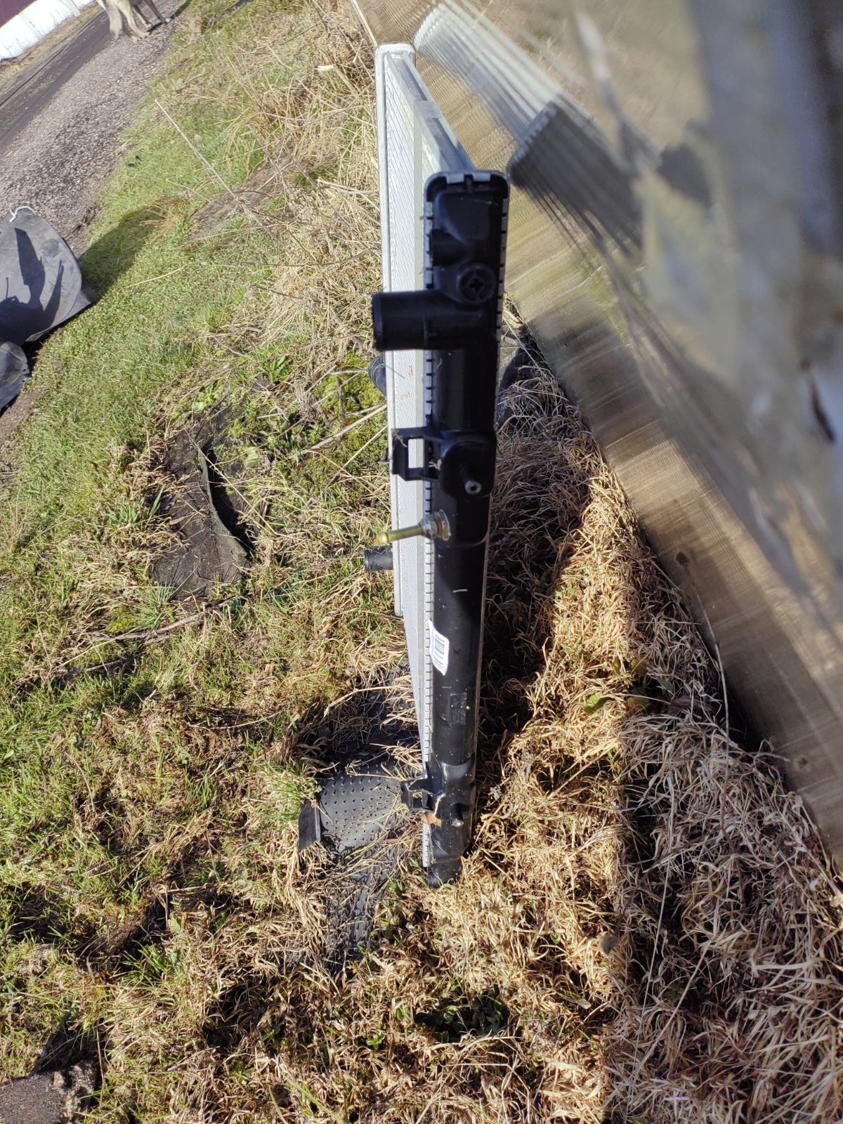 Радиатор ДВС TD-036-21402, 035-017-0001, 070057N, 1025397SX, 107018, 120180, 17400257, 21410-2Y000-N1, 21410-2Y000-R1, 21410-2Y700-N1, 21410-2Y700-R1, 21410-2Y90A, 214102Y000, 214102Y600, 214102Y603, 214102Y607, 214102Y700, 214102Y703, 214102Y900, 214102Y903, 214102Y907, 214102Y90A, 21460-0L715, 21460-2Y000, 21460-2Y60A, 21460-2Y700, 21460-2Y703, 214600L715, 214602Y000, 214602Y600, 214602Y603, 214602Y607, 214602Y60A, 214602Y700, 214602Y703, 258713H, 258713J, 258713JP, 272320R, 27336, 276208-1, 2762081K, 2762082K, 33411016, 342045, 370500, 53693, 6115071N, 68713, 8010-136, 8MK 376 770-601, ACRB069, CU2612, D71009TT, DA271158, DA27193, DAP271093, DAP271158, DN2320, FP 50 A75, FP 50 A75-X, JPR0137, KK0243, MK-1147, NDN-1087, NIS04-33, NS0004-33, NS0004-33-2R, NS1031R, NS1032R, NSA331216, PL020883, PL020884, PRS3704, RA68713, SG-NS0004-33, STR0113, TD-036-2329-26, TGA1060, VCS0784, VCS8713, VT06102, WG1722520 на Nissan Maxima A33 Фото 6