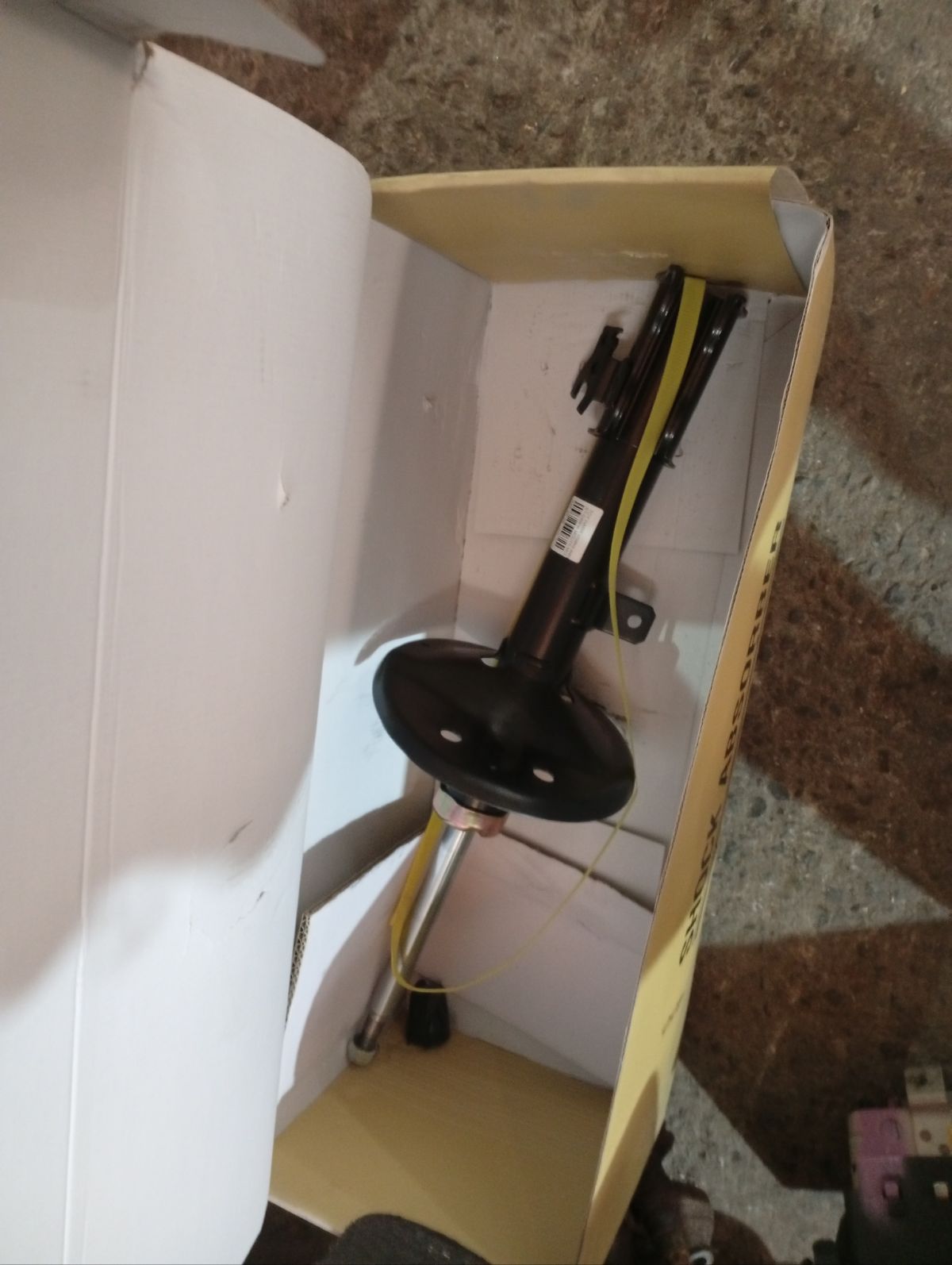 Стойка амортизатора SST ST-049FR-MCU15, 22-228109, 312 880, 313 403, 32-P11-A, 334261, 48510-49155, 48510-49156, 48510-49157, 48510-49165, 48510-49246, 4851049245, 4851049255, 4851049256, 4851049265, 4851049266, B3259, CR-049-4926, CR-049FR-MCU15, CR8942, SJ-049-4926, SJ-049FR-MCU15, ST-049-4926 на Toyota Harrier MCU15W Фото 2