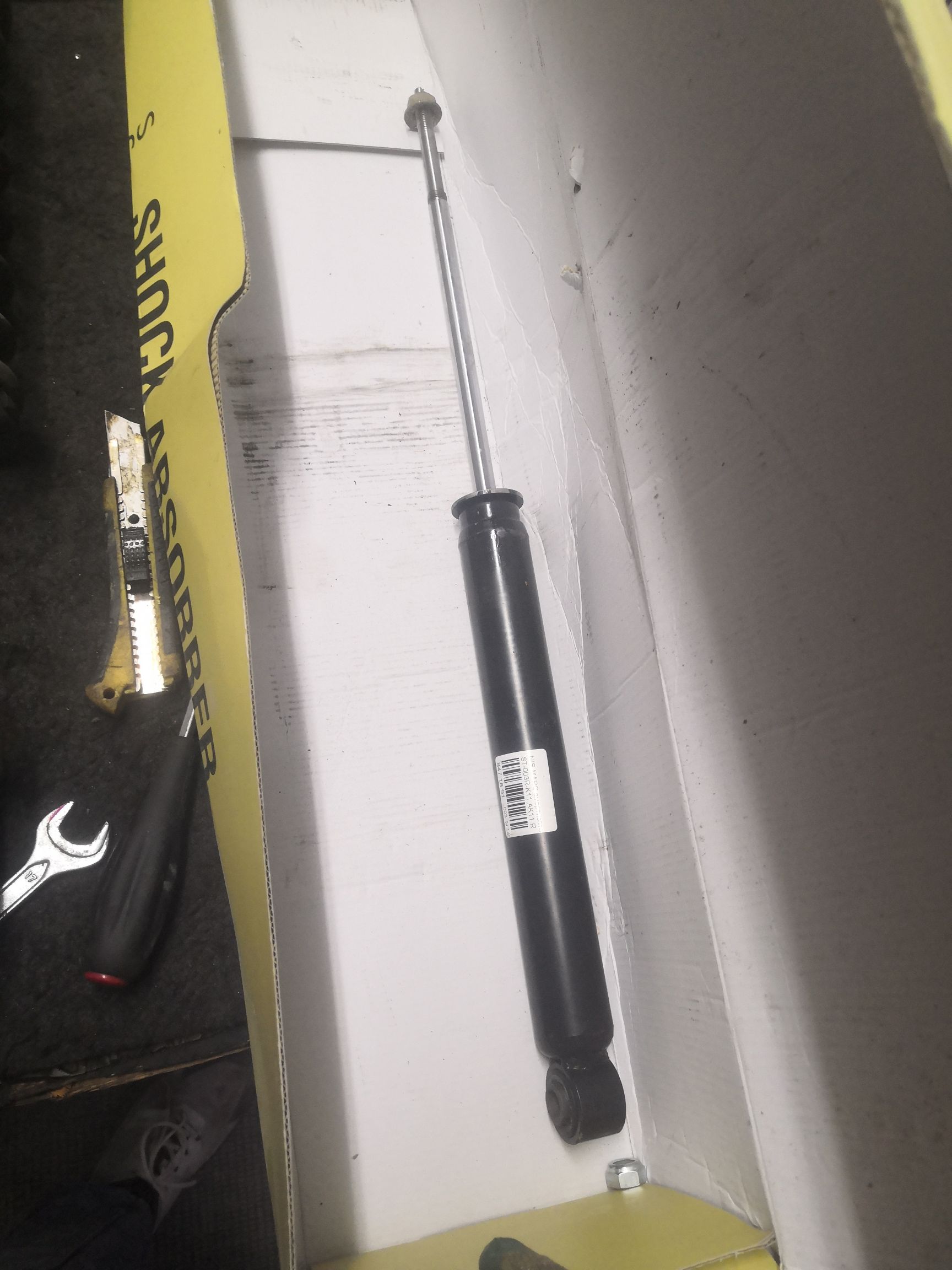 Амортизатор SST ST-003R-K11, 170 419, 19-028569, 343249, 443255, 56210 1F525, 56210 41B06, 56210 41B26, 56210 4F120, 56210 4F125, 56210 6F605, 562105F600, 562105F625, 562106F600, 562106F625, BNE-2856, BNE-6352, CR-003R-K11, CR8825, E1202, ST-003-8678 на Nissan March AK11 Фото 2