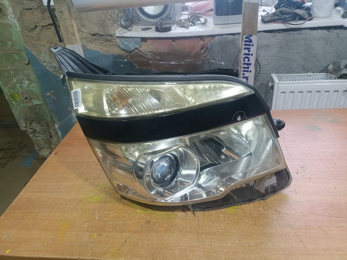 Фара 28-226 28-226 на Toyota Voxy ZRR70G Фото 7