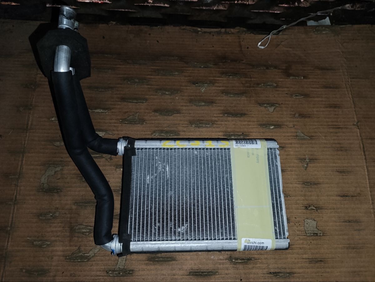 Радиатор печки на Suzuki Swift ZC31S Фото 4