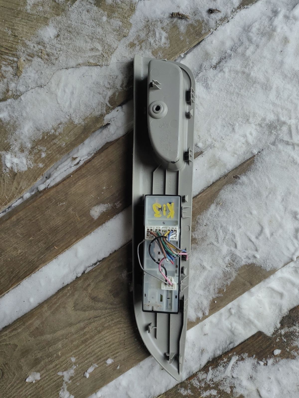 Блок упр-я стеклоподъемниками на Nissan March K13 Фото 7