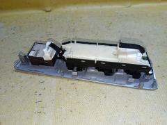 Блок упр-я стеклоподъемниками 84040-33080 на Toyota Noah ZRR70G Фото 4