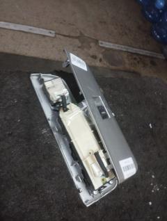 Блок упр-я стеклоподъемниками 84040-33080 на Toyota Noah ZRR70G Фото 19