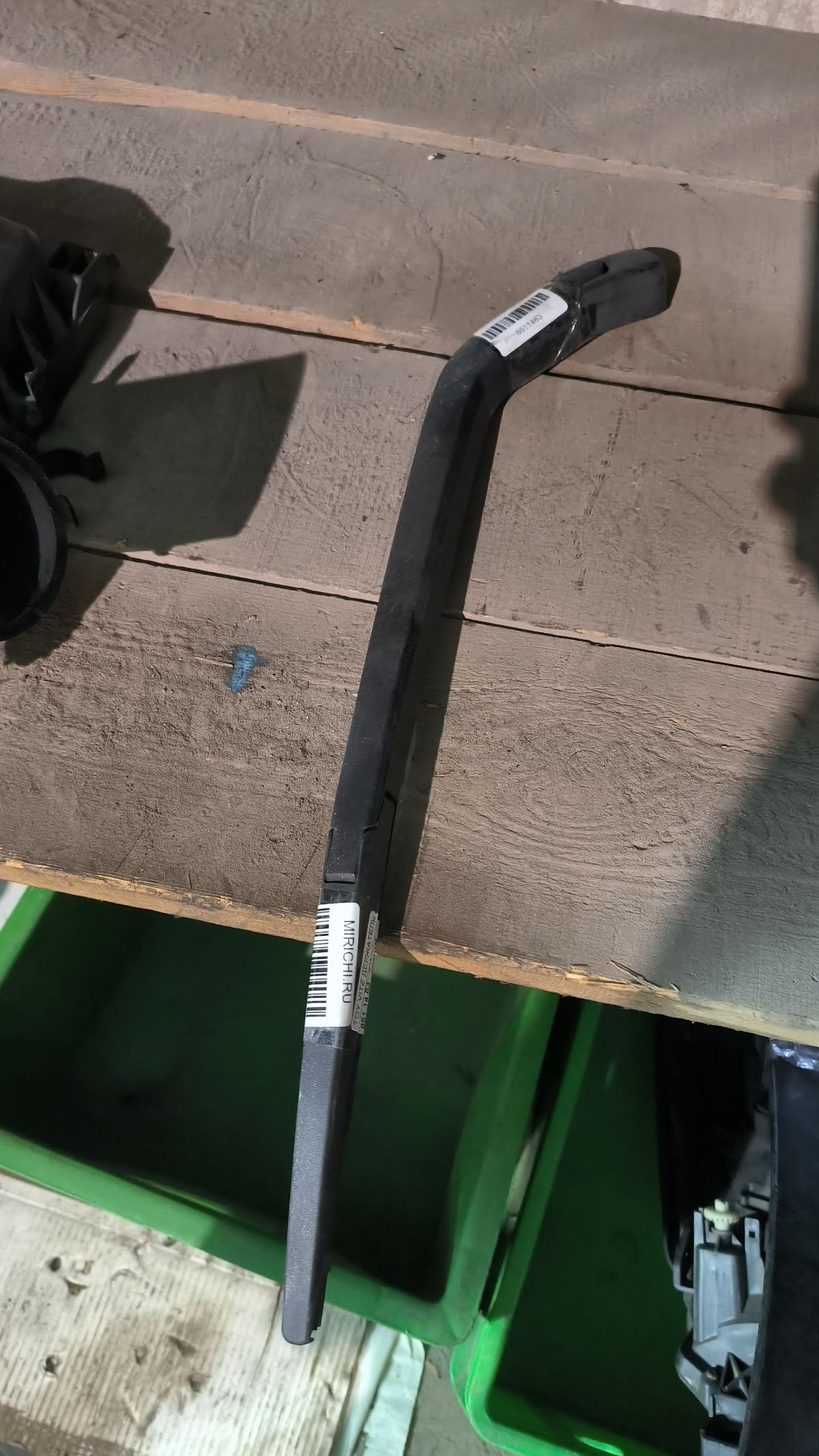 Держатель дворника 85241-52120 на Toyota Vitz KSP90 Фото 3