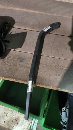 Держатель дворника 85241-52120 на Toyota Vitz KSP90 Фото 3