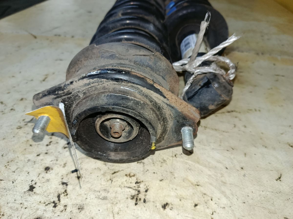 Стойка амортизатора на Subaru Exiga YA9 EJ253 Фото 7