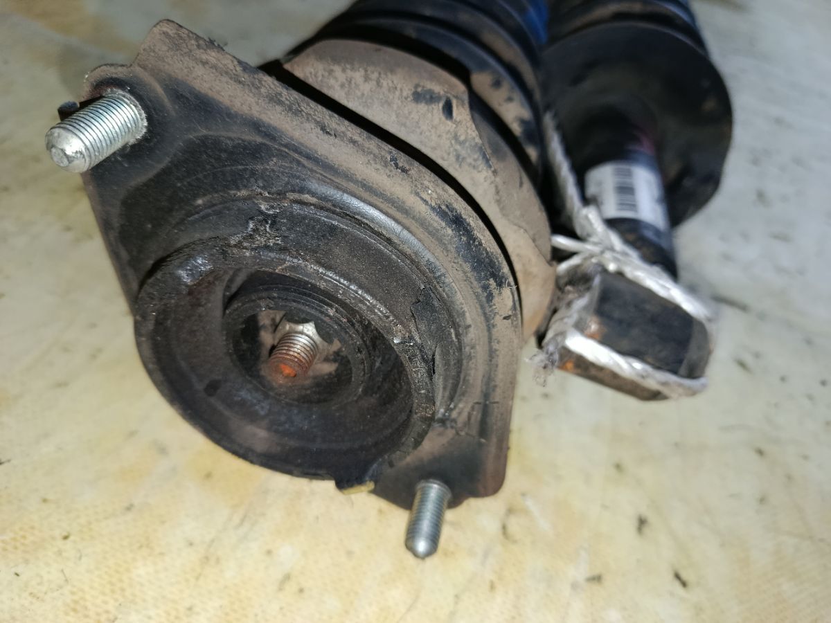 Стойка амортизатора на Subaru Exiga YA9 EJ253 Фото 10