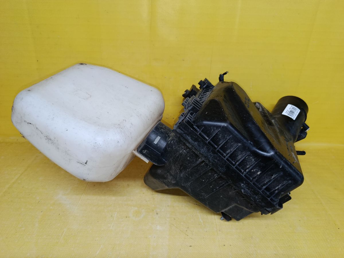 Корпус воздушного фильтра на Subaru Exiga YA9 EJ25 Фото 7