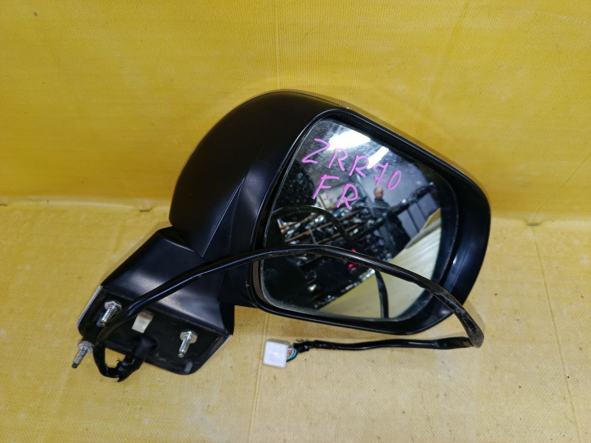 Зеркало двери боковой на Toyota Voxy ZRR70G Фото 8