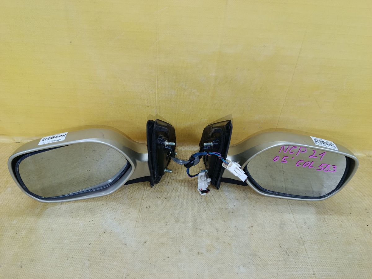 Зеркало двери боковой на Toyota Funcargo NCP21 Фото 12