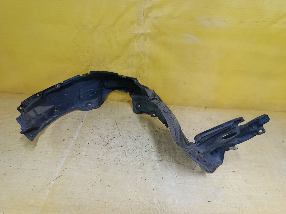 Подкрылок 53875-28201 на Toyota Voxy ZRR70G 3ZR-FAE Фото 4