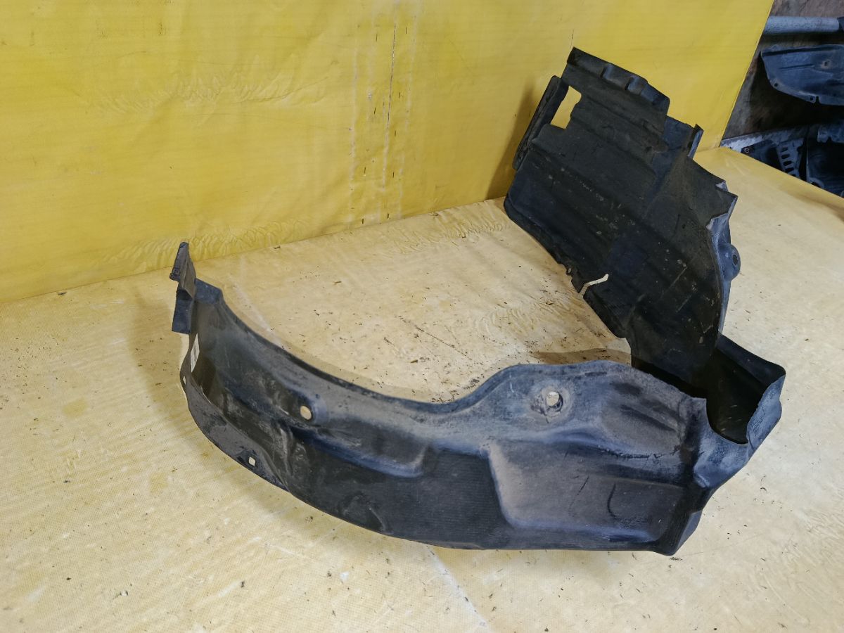 Подкрылок 53875-28201 на Toyota Voxy ZRR70G 3ZR-FAE Фото 7