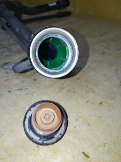 Заливная горловина топливного бака 77201-52050 на Toyota Funcargo NCP21 1NZ-FE Фото 5