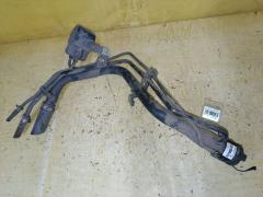 Заливная горловина топливного бака на Toyota Ractis NCP100 1NZ-FE Фото 4