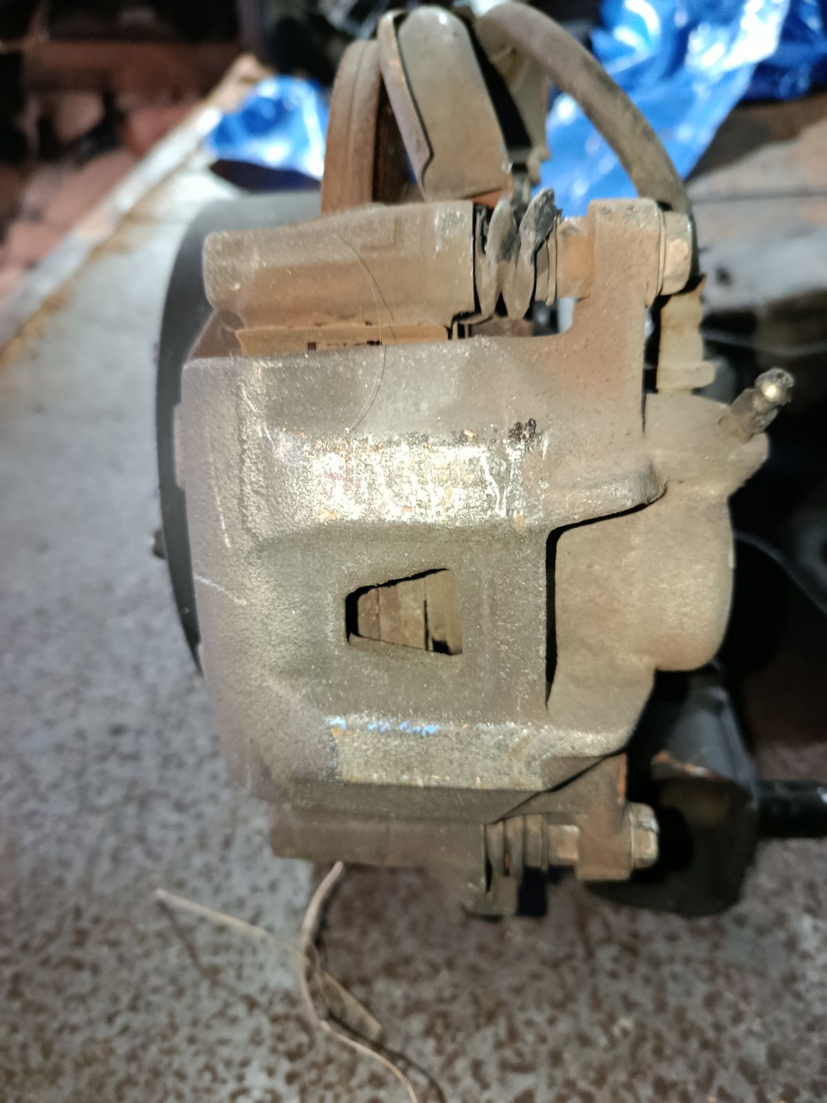 Балка подвески на Toyota Voxy ZRR70G 3ZR-FAE Фото 7