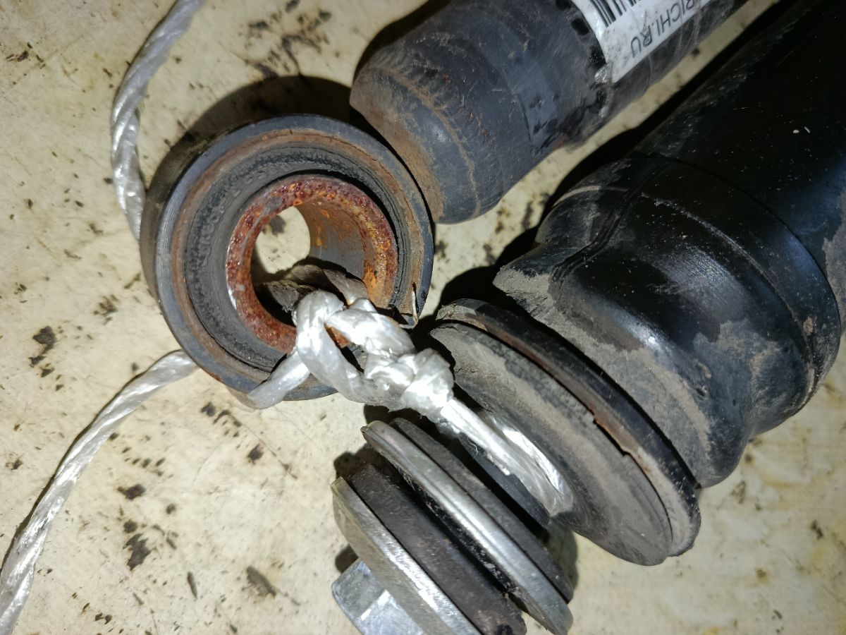 Амортизатор 19-166452, 30-F25-A, 312 226, 344362, 4853044030, 4853044040, 4853128590, 4853128670, 4853128690, 4853144030, 4853144070, 4853144080, 4853144120, 4853149225, 4853149235, 4853149295, 4853149315, 4853149415, 4853149445, 4853180702, 4853180735, 4853180754, 4853180755, CR-003R-ACM21, CR8862, SST0050, ST-003R-ACM21 на Toyota Noah ZRR70G Фото 8