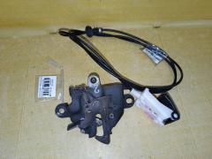 Тросик капота на Toyota Funcargo NCP21 Фото 7