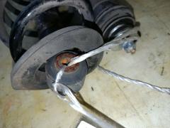 Амортизатор 48530-52D50 на Toyota Ractis NCP120 Фото 5