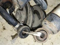 Амортизатор на Nissan Ad Expert VAY12 Фото 9