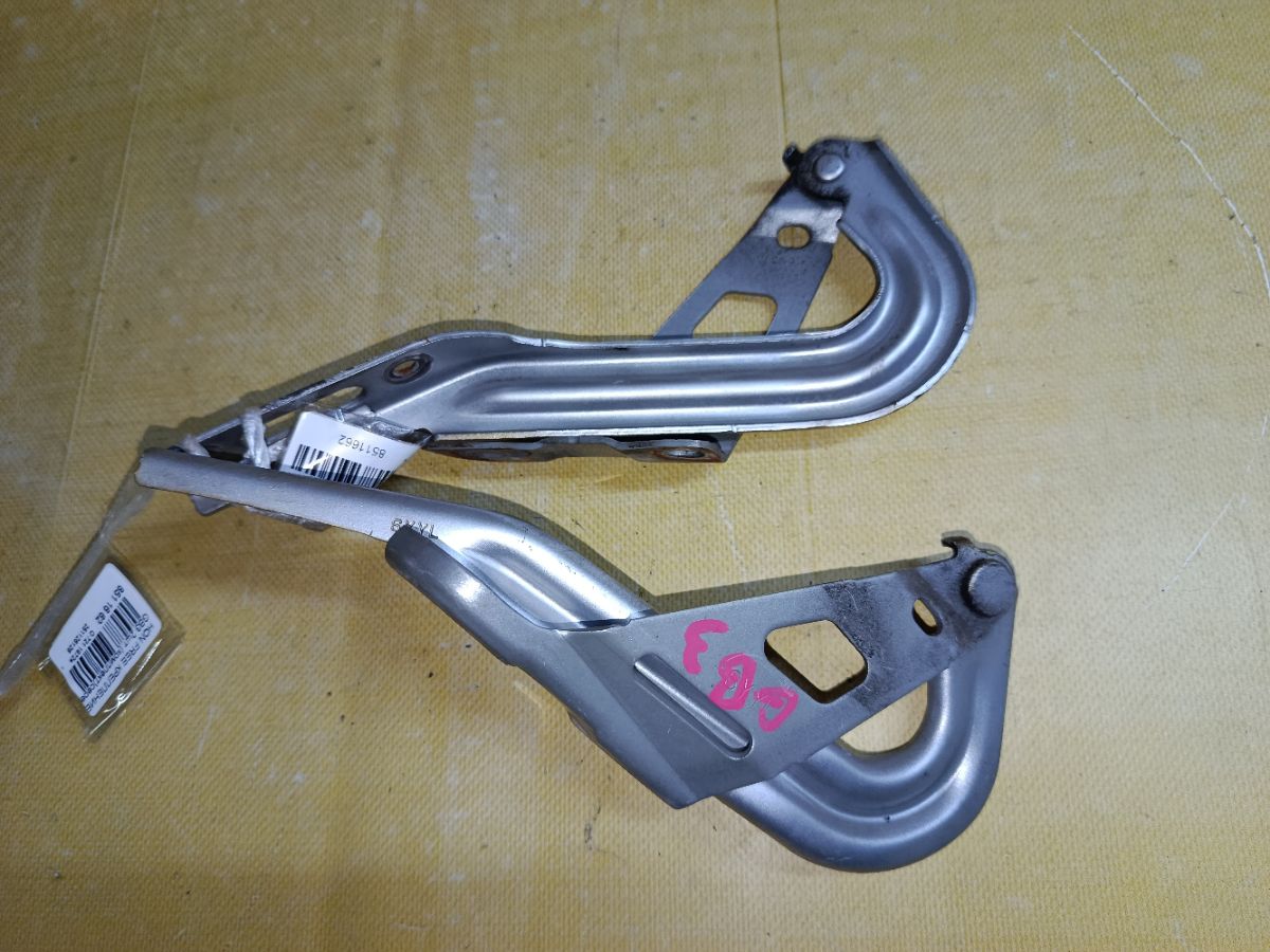 Крепление капота на Honda Freed GB3 Фото 3