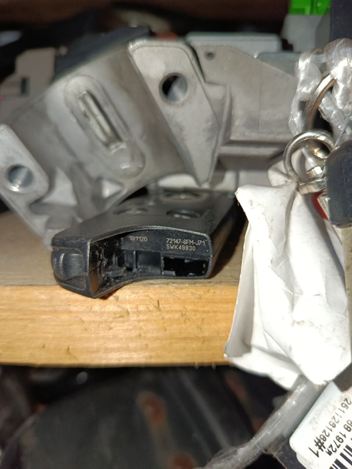 Замок зажигания на Honda Freed Hybrid GP3 Фото 7