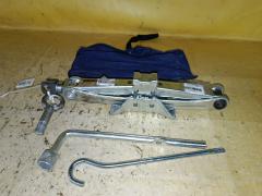 Домкрат на Honda Fit GE6 Фото 3