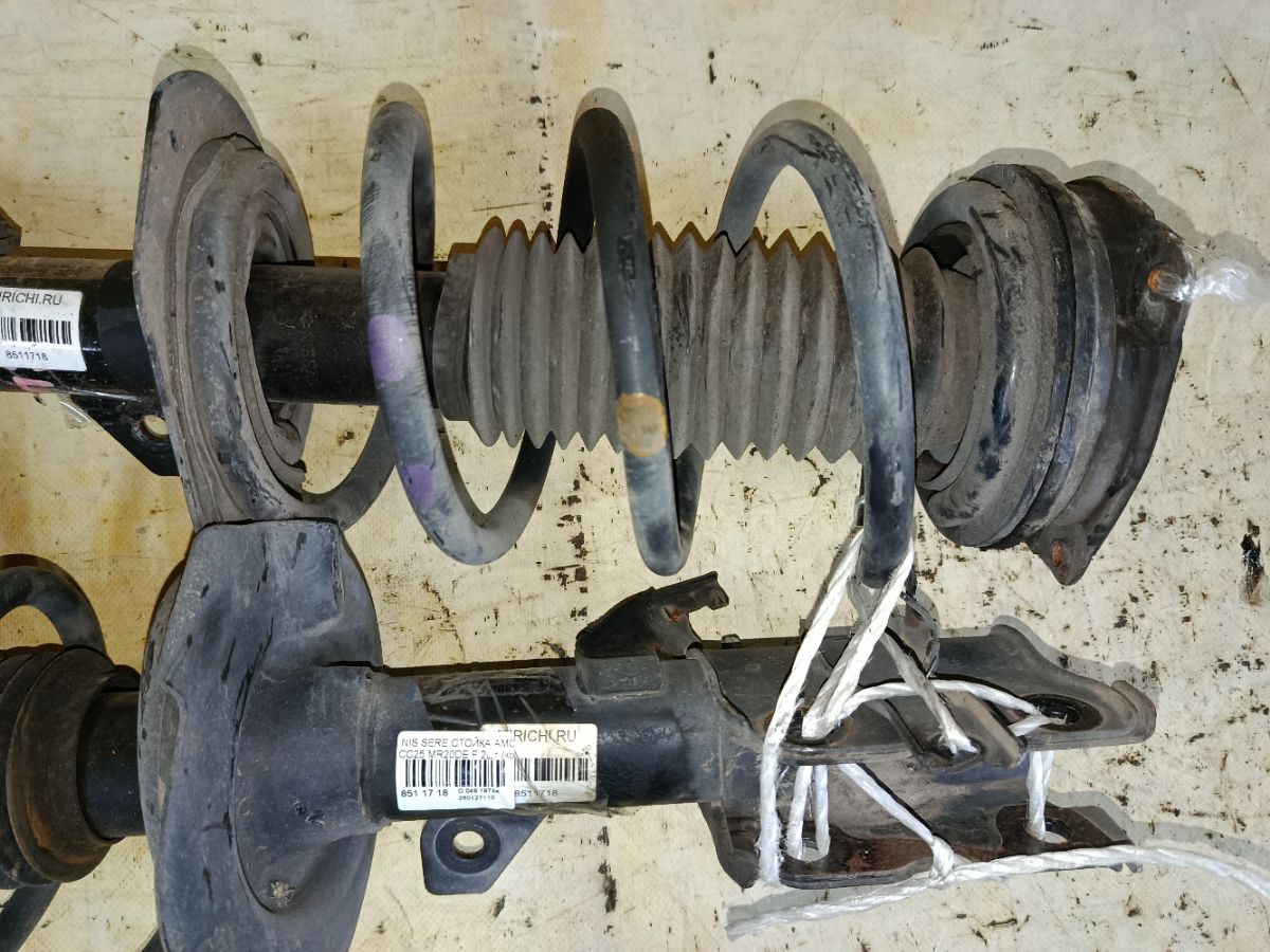 Стойка амортизатора на Nissan Serena CC25 MR20DE Фото 5