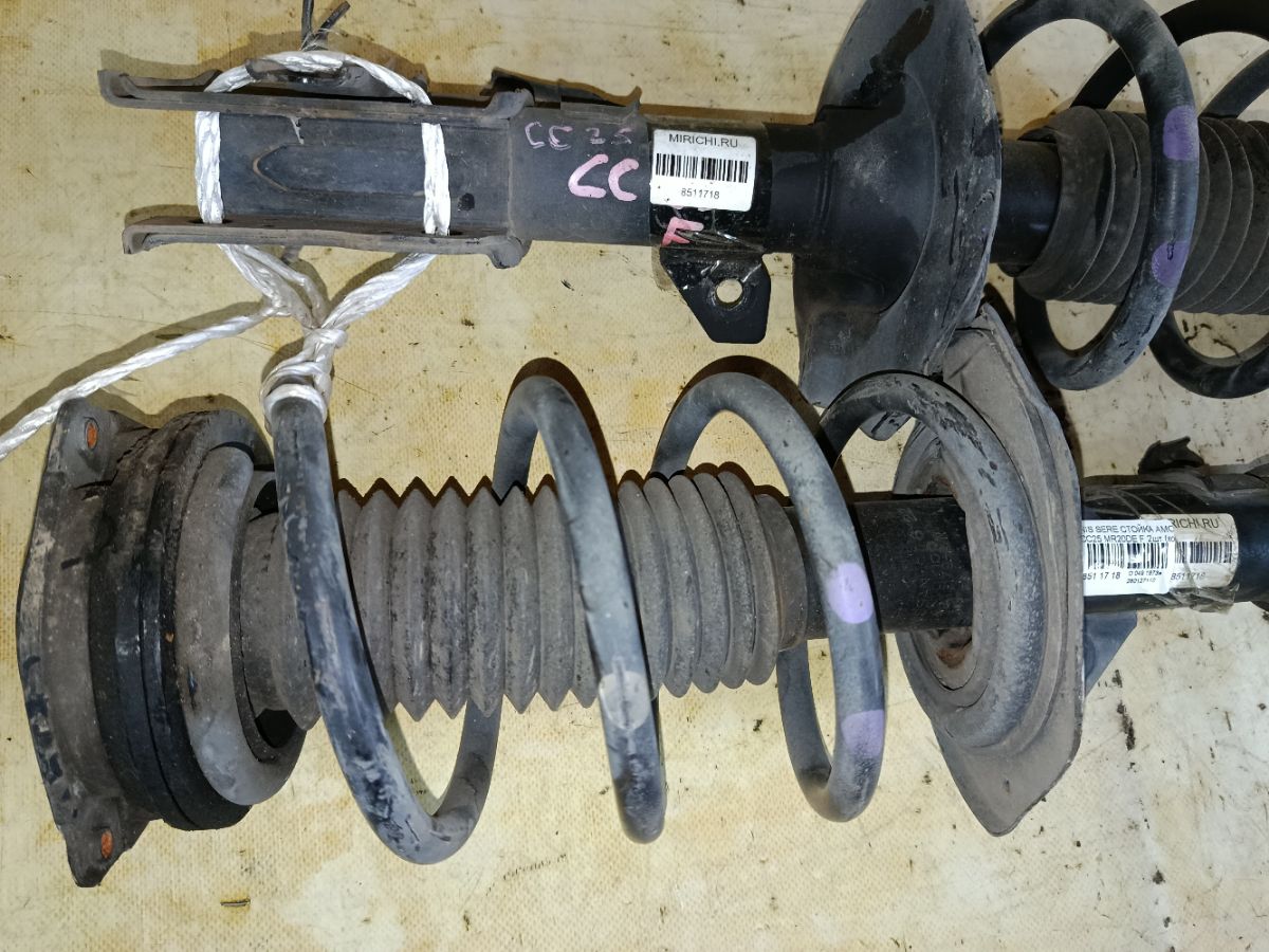 Стойка амортизатора на Nissan Serena CC25 MR20DE Фото 6