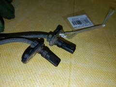 Датчик ABS на Honda Mobilio GB1 L15A Фото 3