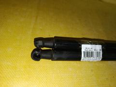 Амортизатор багажника на Toyota Mark X GRX130 Фото 5