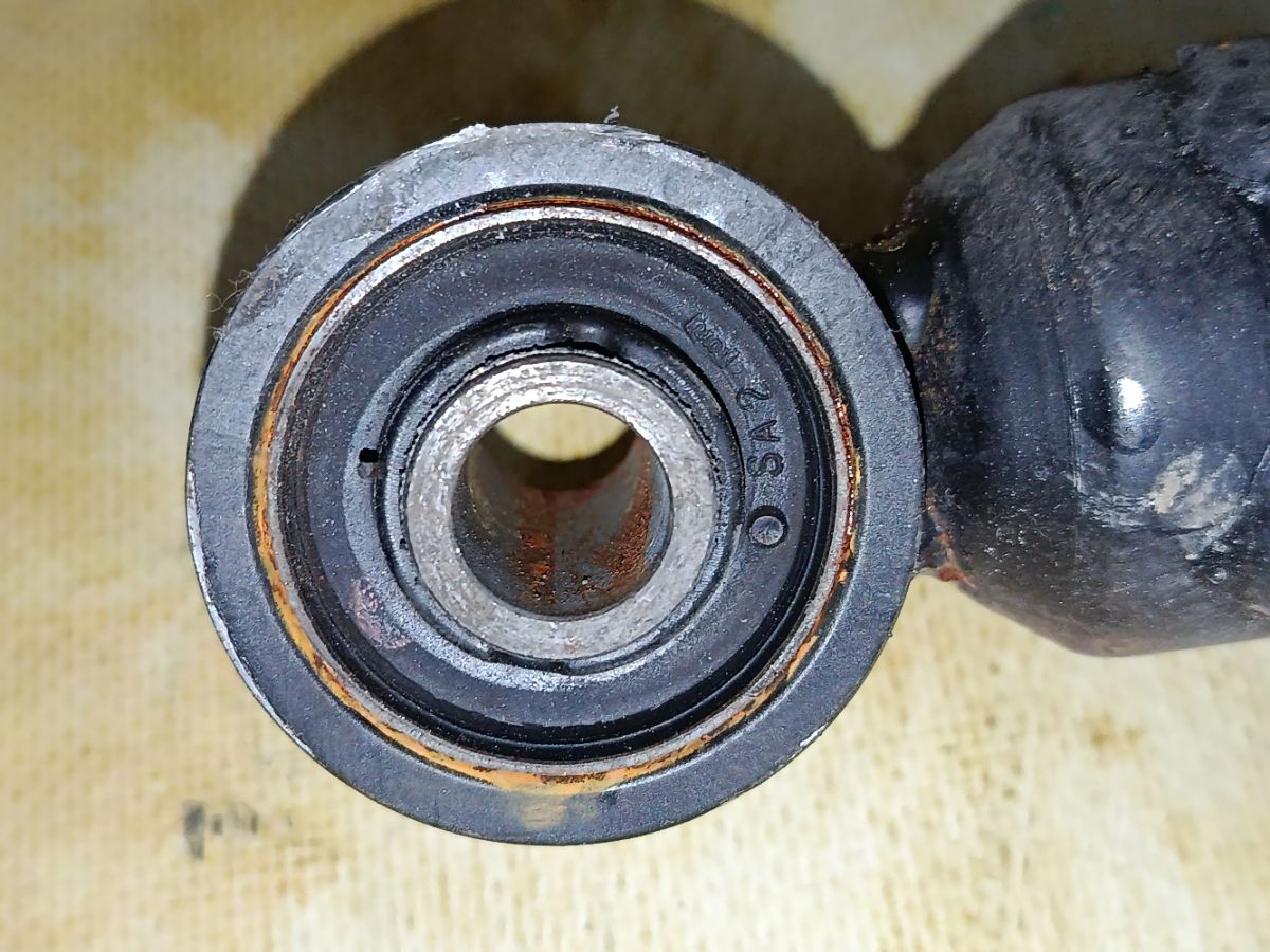 Стойка амортизатора 48520-22701 на Toyota Mark X GRX130 4GR-FSE Фото 6