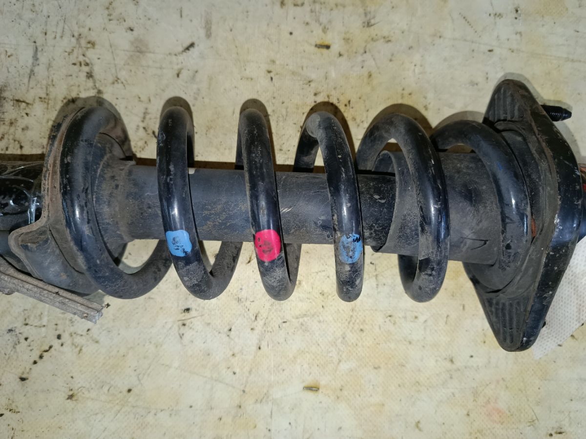 Стойка амортизатора на Honda Odyssey RB1 K24A Фото 6