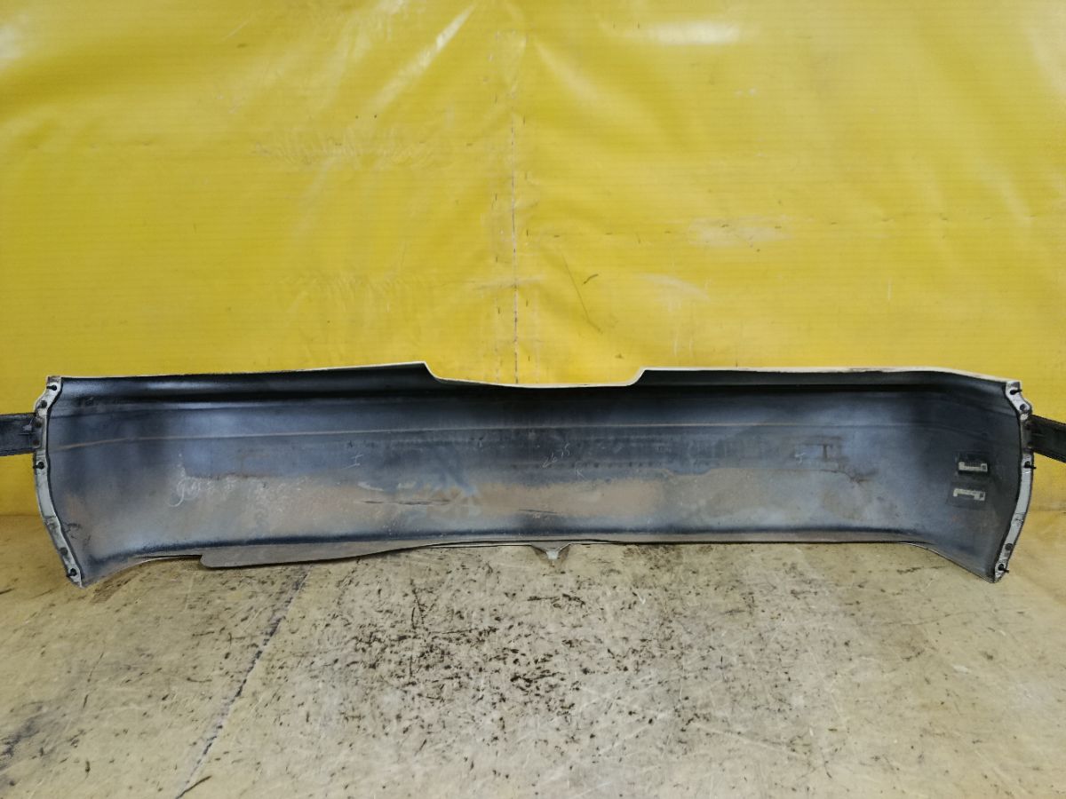 Бампер 52159-30240 на Toyota Crown GS151 Фото 6