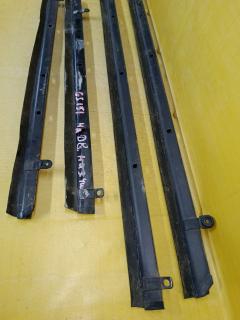 Молдинг на дверь на Toyota Crown GS151 Фото 8