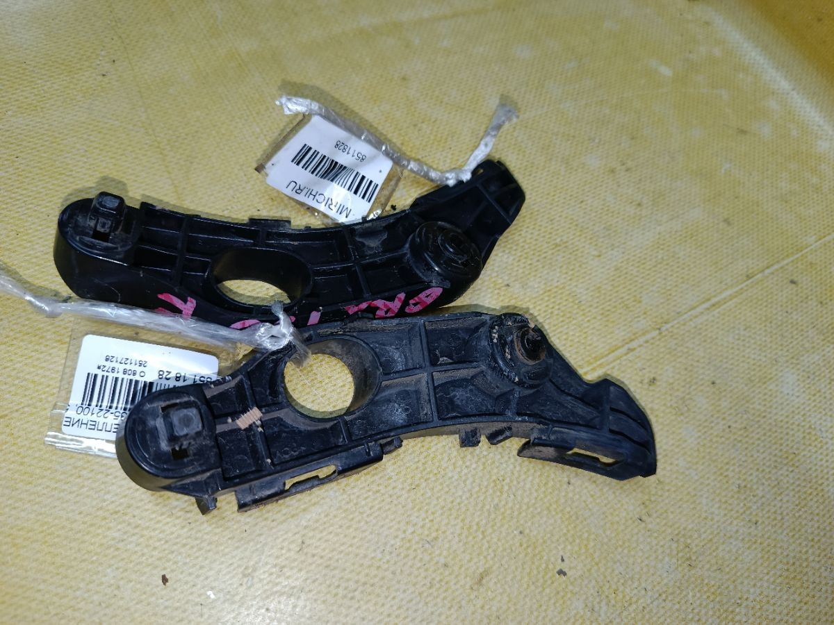 Крепление бампера 52535-22100, 52536-22080 на Toyota Mark X GRX130 Фото 3