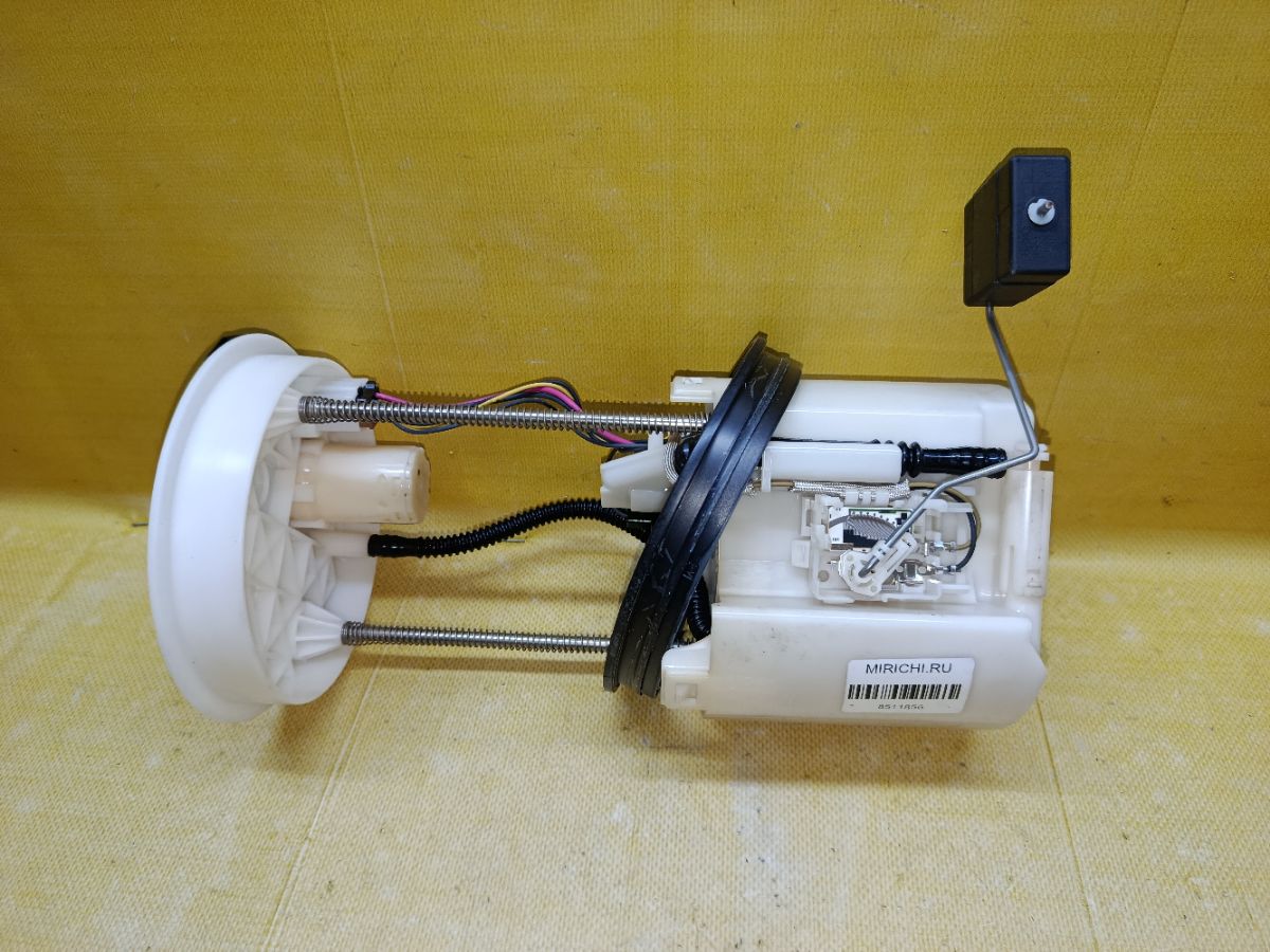 Бензонасос 17708-TM8-003 на Honda Insight ZE2 LDA Фото 3