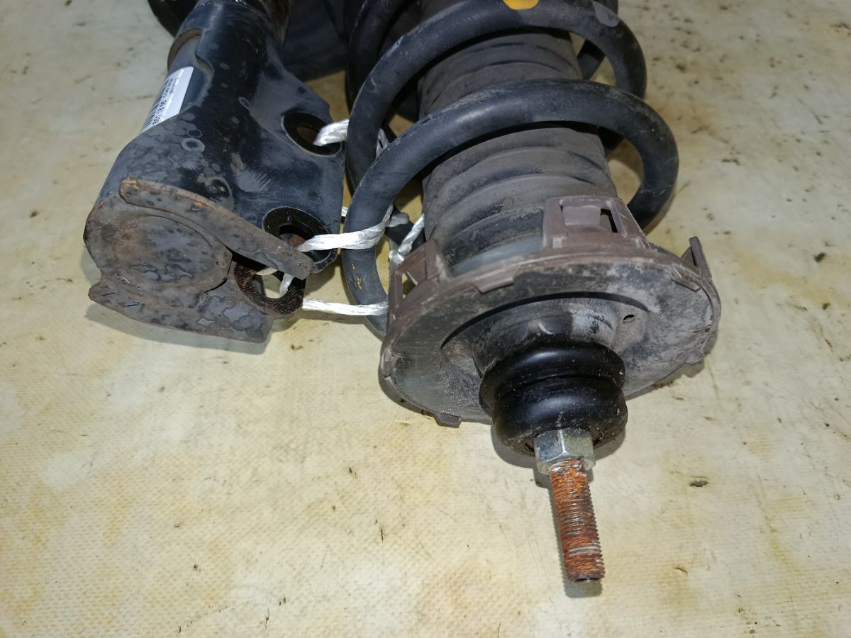 Стойка амортизатора на Honda Freed Hybrid GP3 LEA Фото 4