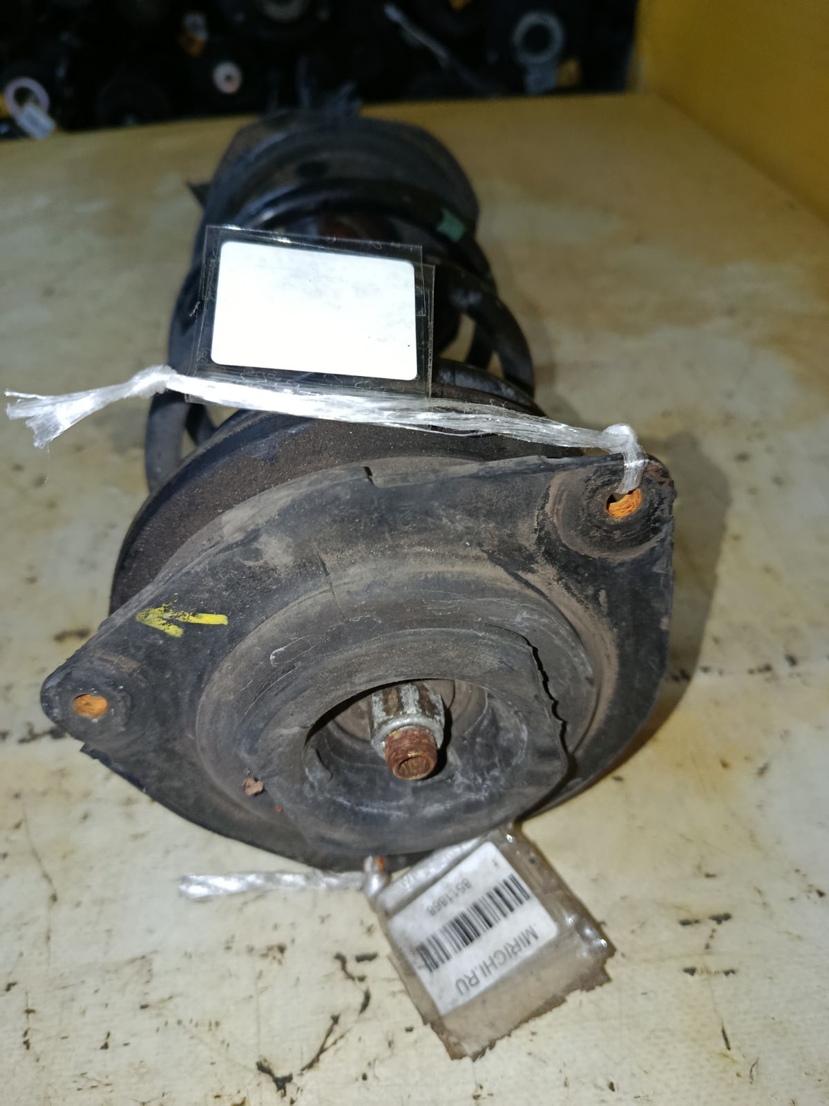 Стойка амортизатора 333390, 54302 ED025, 54302 ED50B, 543021A11B, 54302CJ40C, 54302CJ41C, 54302EC80A, 54302ED001, 54302ED002, 54302ED00A, 54302ED501, 54302ED50A, 54302ED525, 54302EE40A, 54302EE50A, 54302EE50B, 54302EE90A, 54302EF80A, 54302EL00A, 54302EM01A, 54302EM20A, 54302EM30C, 54302EU50A, 54302EU51A, 54302ZN90A, CR-049-3826, CR-049FR-C11, E4302 EC80A, E4302 EE90A, E4302 EL00A, E4302 EM01A, E43021A11B, E4302EC85B, E4302ED00A, E4302EE40A, E4302EM20A, E4302EM30C, E4302EU50A, E4302EU51A, E4302ZN90A, E4302ZV90E, E4C021A11B, E4C02EE90A, E4C02EL00A, E4C02EL00B, E4C02EU51A, SJ-049-3826, SJ-049FR-C11, ST-049-3826 на Nissan Tiida C11 HR15DE Фото 4