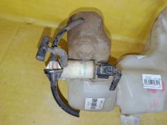 Бачок омывателя на Honda Fit Hybrid GP1 Фото 3