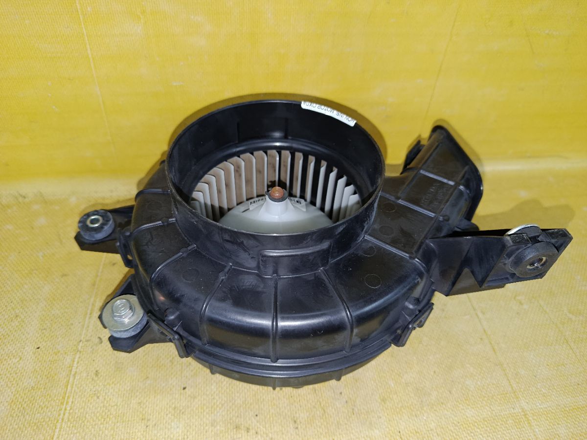 Мотор охлаждения батареи 1J810-RBJ-0031 на Honda Insight ZE2 Фото 4