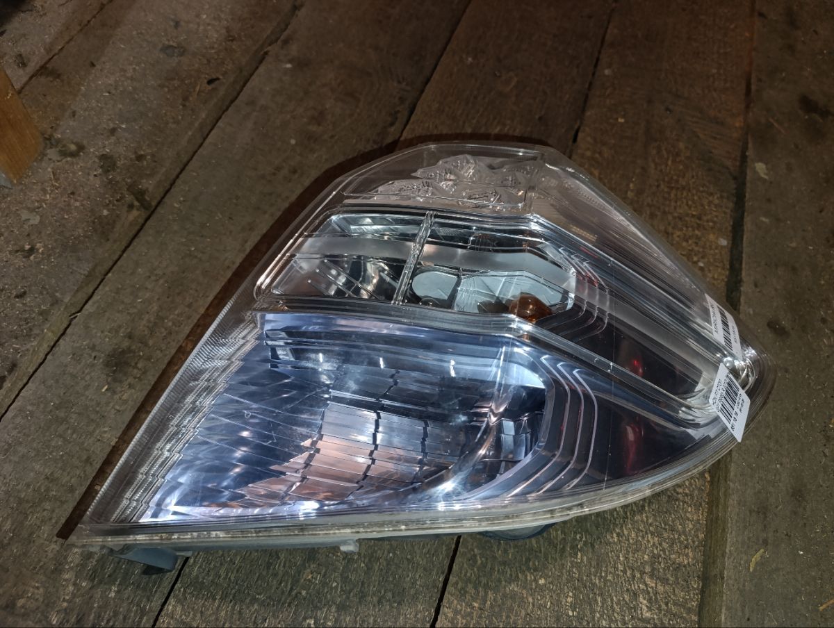 Стоп P9883 P9883, на Honda Fit Hybrid GP1 Фото 8