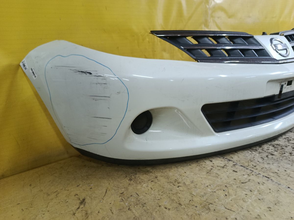 Бампер 62022-1JY0H, 62022-ED025, 62022ED025, 62022ED540, 62022EM00J, DS04213BA, DS04232BA, DS04232BB, DT20100000000, DT20200001000, GD6930, HQ62022EM00J, NS01001DB, NSL10507507, STDTW5000A0, U0505084, UNTEM622294 на Nissan Tiida C11 Фото 4