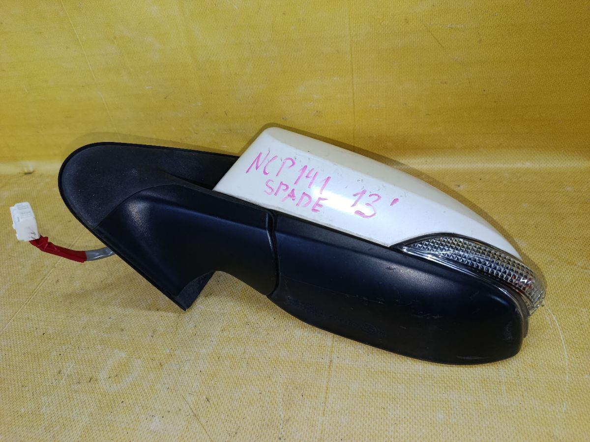 Зеркало двери боковой на Toyota Spade NCP141 Фото 5