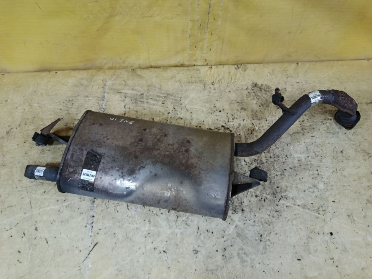 Глушитель на Toyota Wish ZNE10G 1ZZ-FE Фото 3