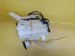 Бачок омывателя на Toyota Prius ZVW30 Фото 4