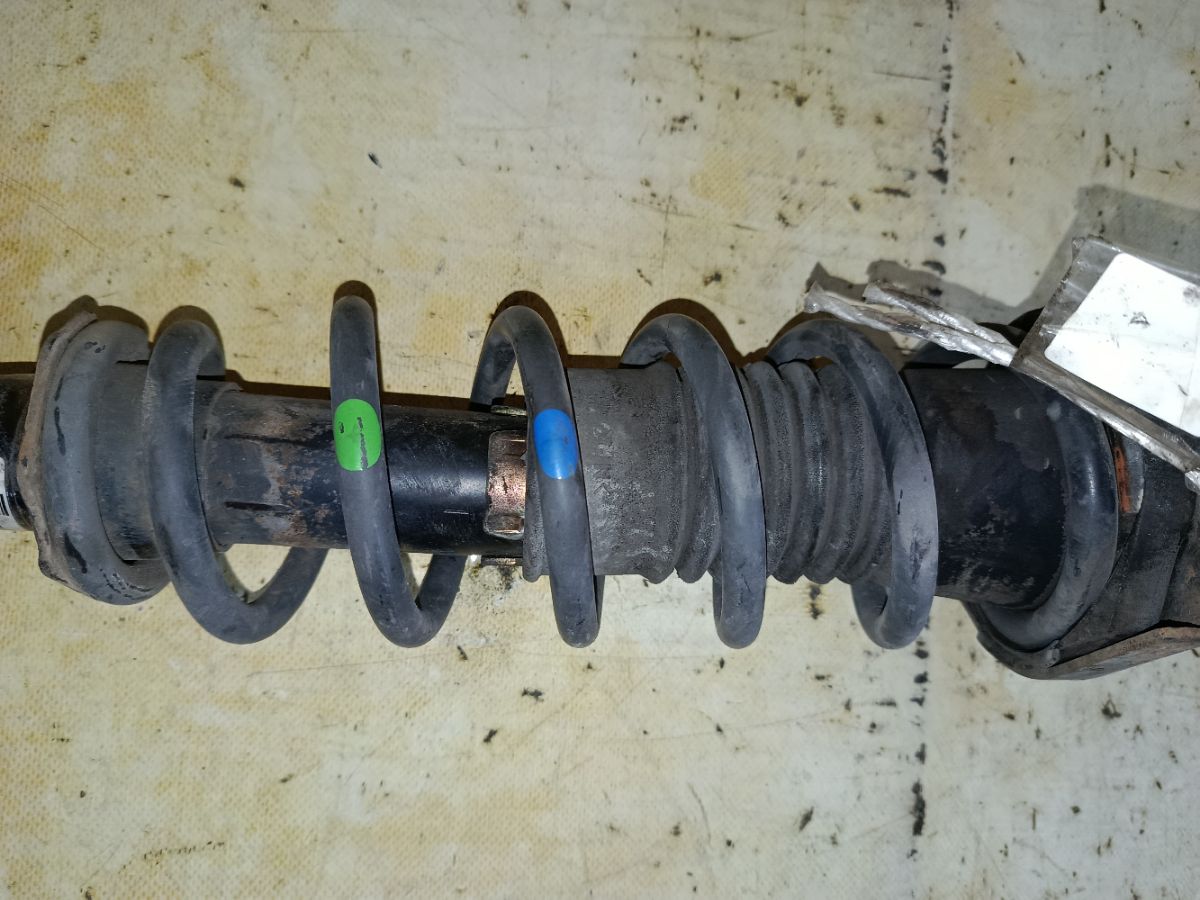 Стойка амортизатора 30-L15-A, 314 857, 341375, 48530-68010, 48530-68040, 48530-68050, 48530-68051, 48530-69215, 48530-69255, 48530-69265, 48530-69295, 48530-69315, 48530-69475, 485300M010, 4853068060, CR-049R-ZNE10, CR8853, SJ-049R-ZNE10, ST-049-4051, ST-049R-ZNE10 на Toyota Wish ZNE10G 1ZZ-FE Фото 5